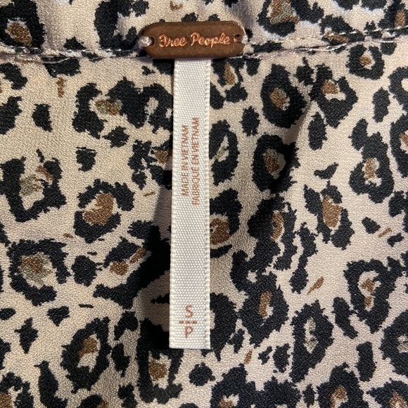 🖤 Free People Leopard Print Blouse Tan and Black Small NWOT - Picture 8 of 11